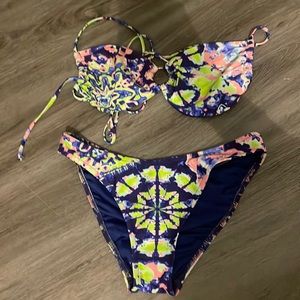 Victoria’s Secret bikini